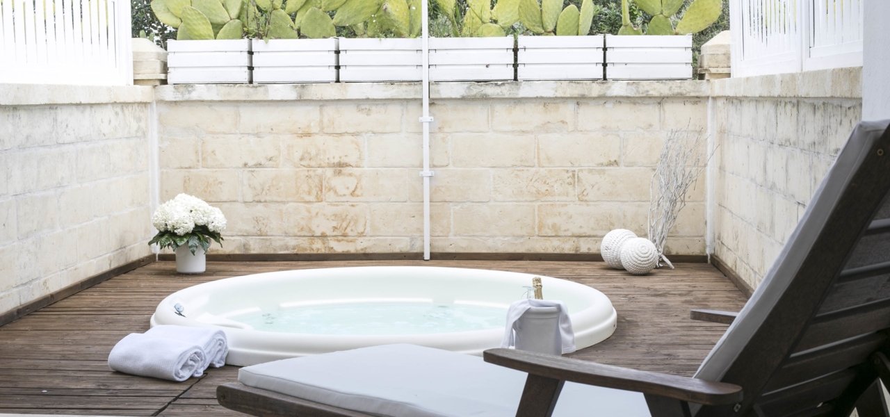 Superior Plus Jacuzzi